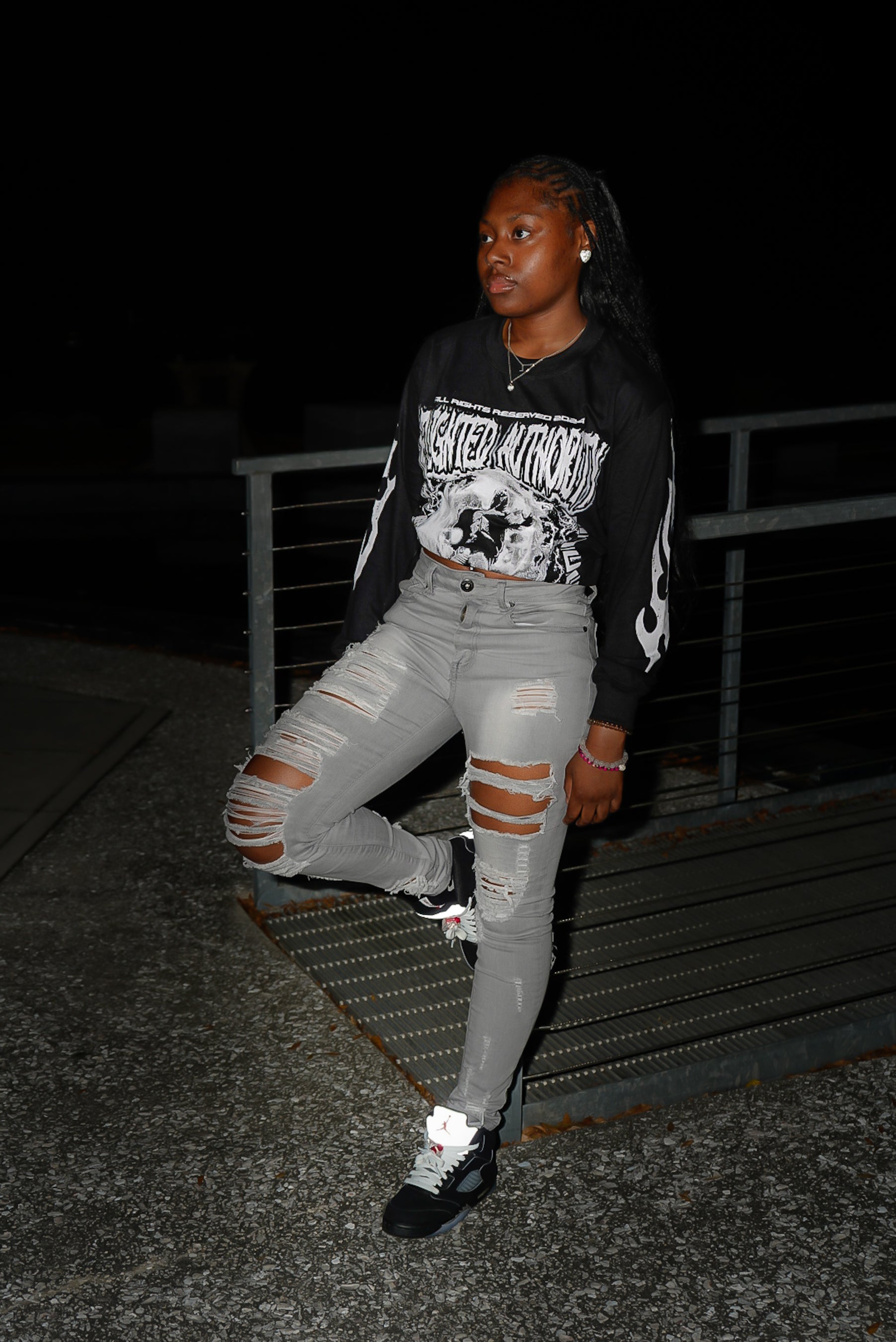 Delighted Authority Long Sleeve T-shirt BLACK AND WHITE